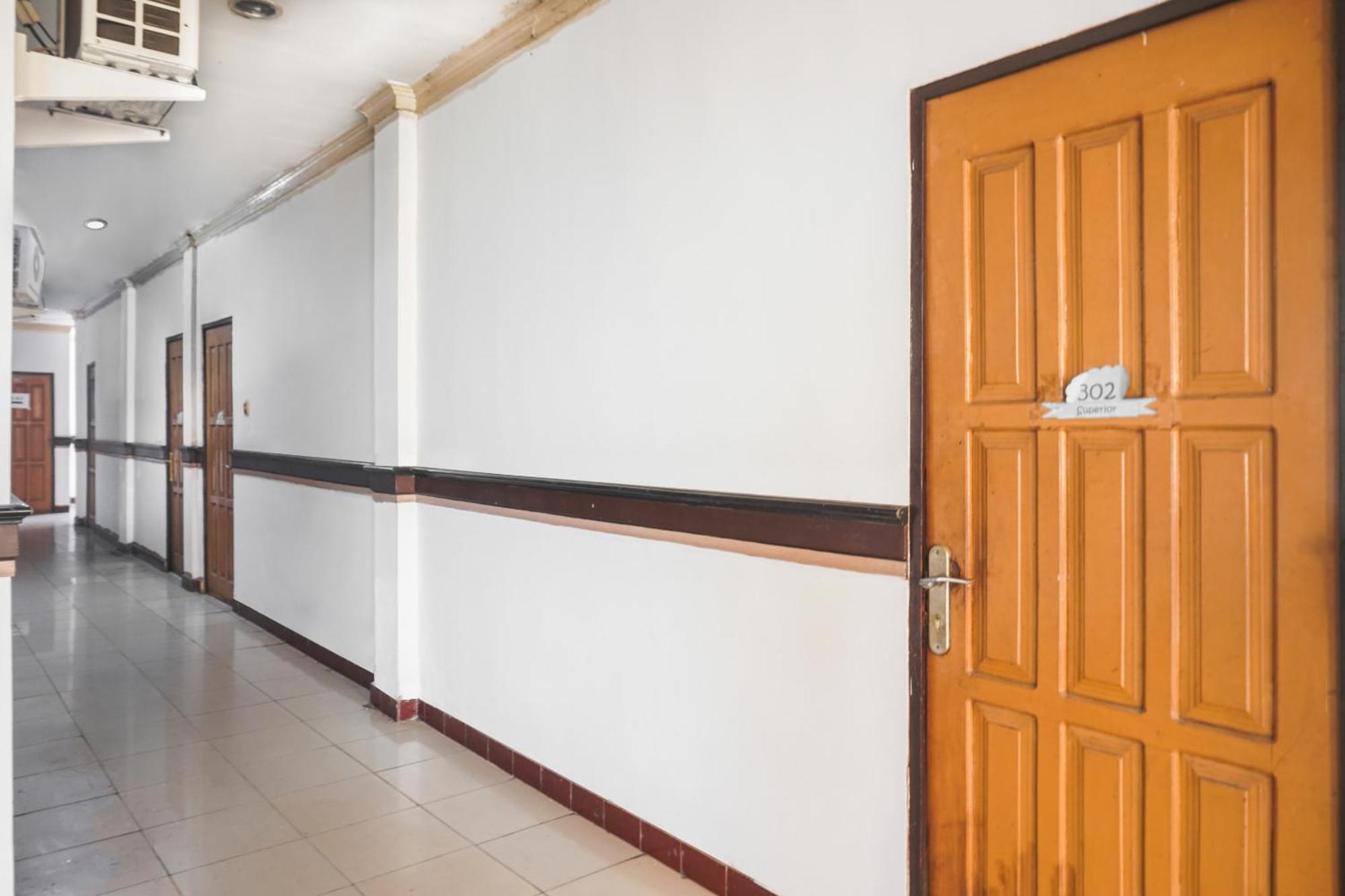 Spot On 92890 Losmen Bahalap Syariah Marabahannearsiring Marabahan Ulek Barito Banjarmasin  Exterior foto